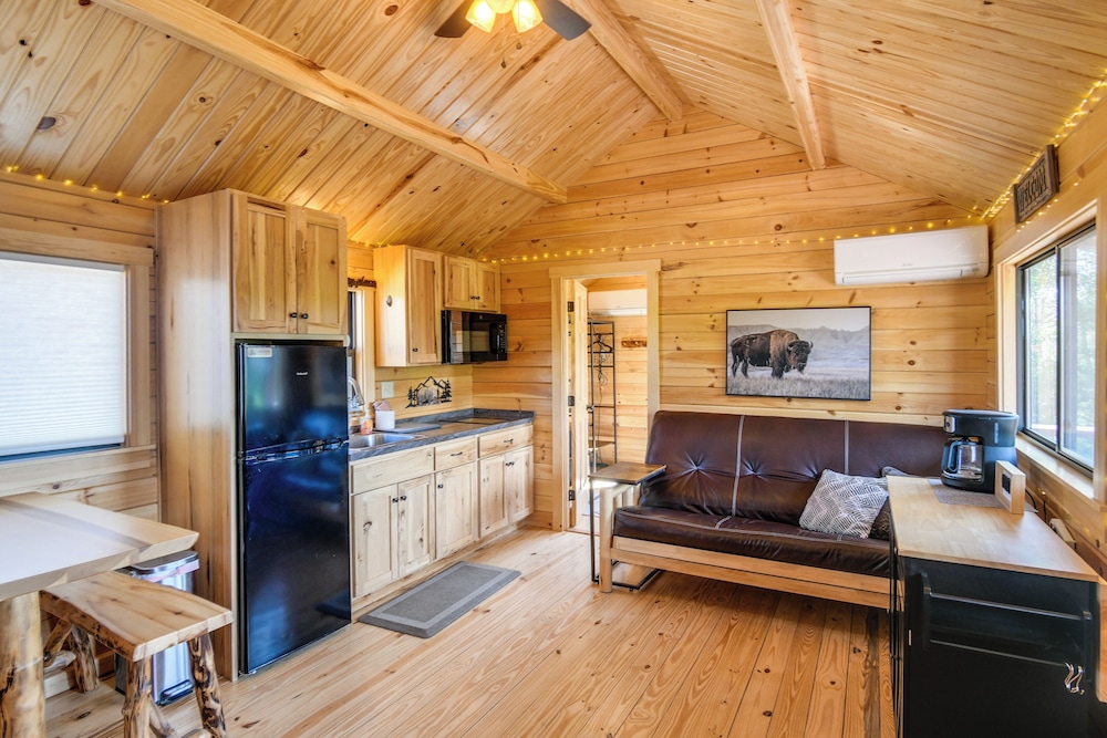 Teton Mtn Views: Peaceful Riverfront Cabin!