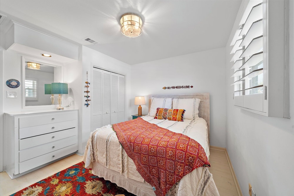 Maree by the Sea by Ryson Vacation Rentals