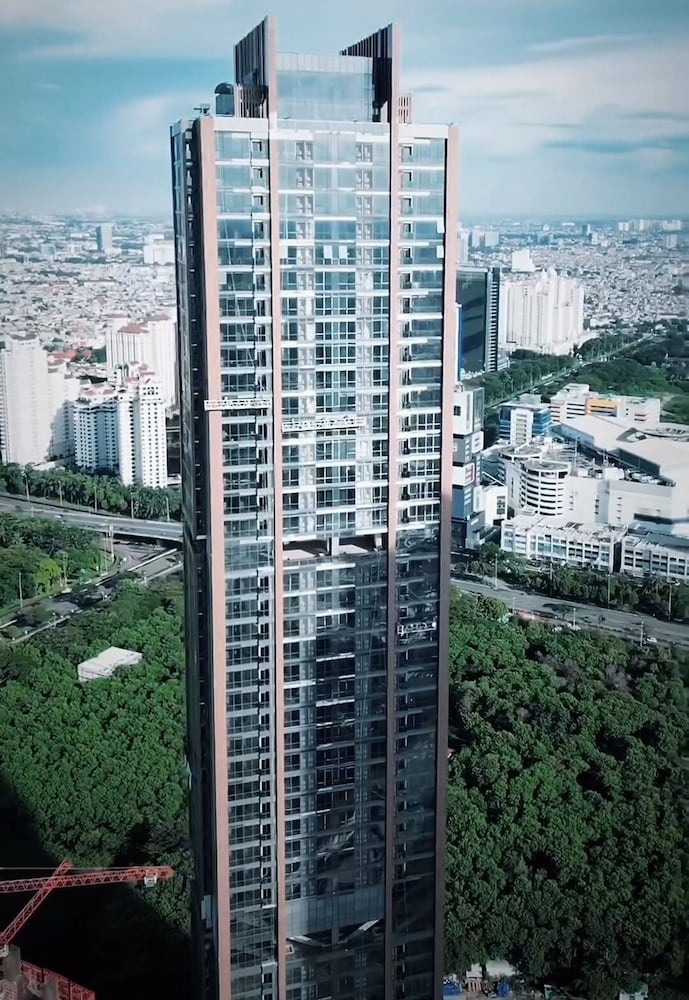 Menara Jakarta Condo JI EXPO by Blezz