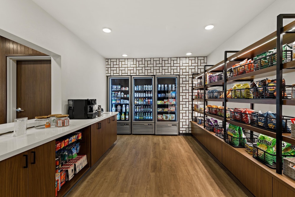 Everhome Suites Yuma East I-8
