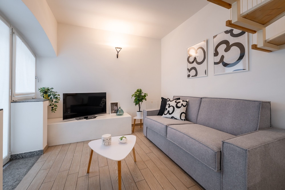 Viale Lecco 105 by Wonderful Italy