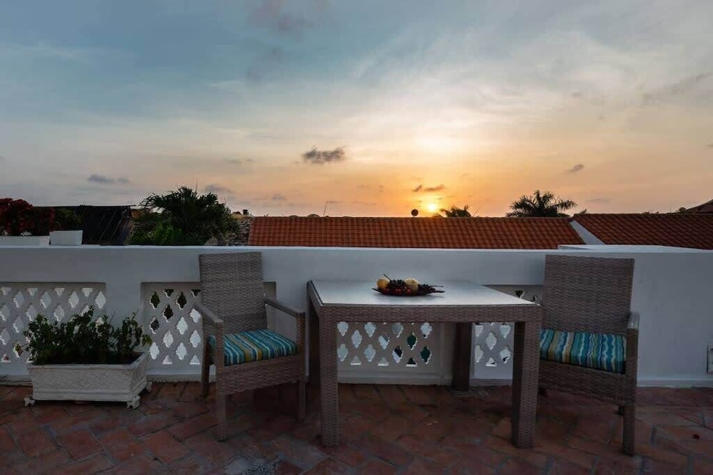 Luxury Apartment– Private Pool & Rooftop Jacuzzi