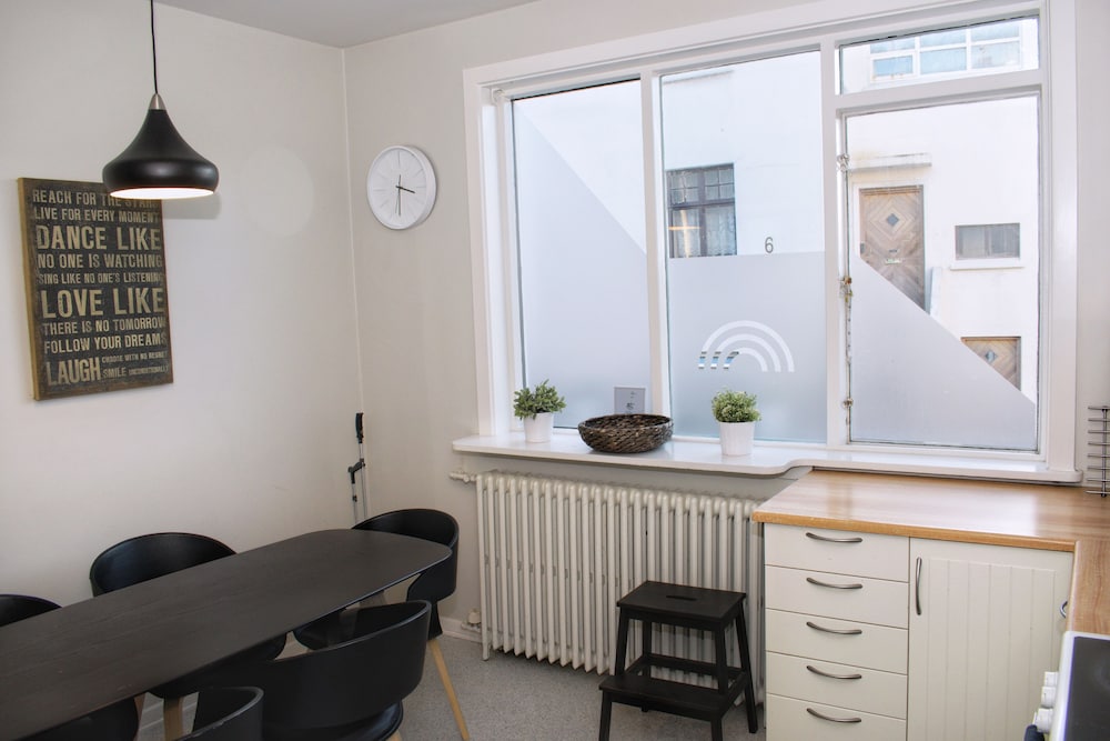 Reykjavík Rainbow Guesthouse