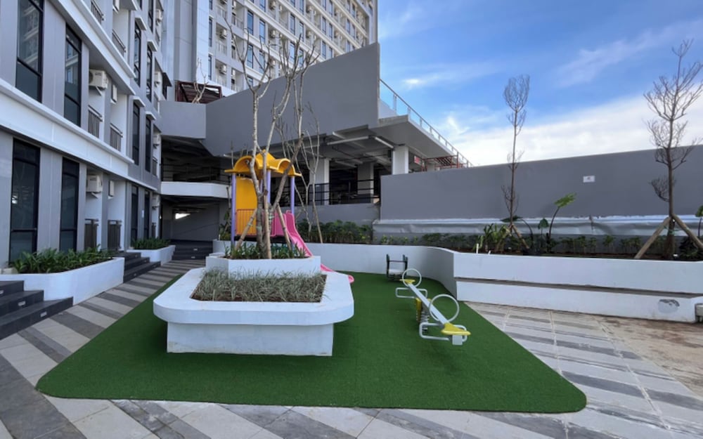 Cozy Studio Room At Delft Ciputra Makassar Apartment