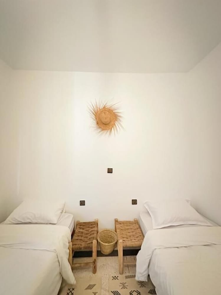 Eco Bay Surf Camp