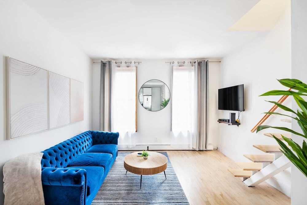 1597 New York Apt