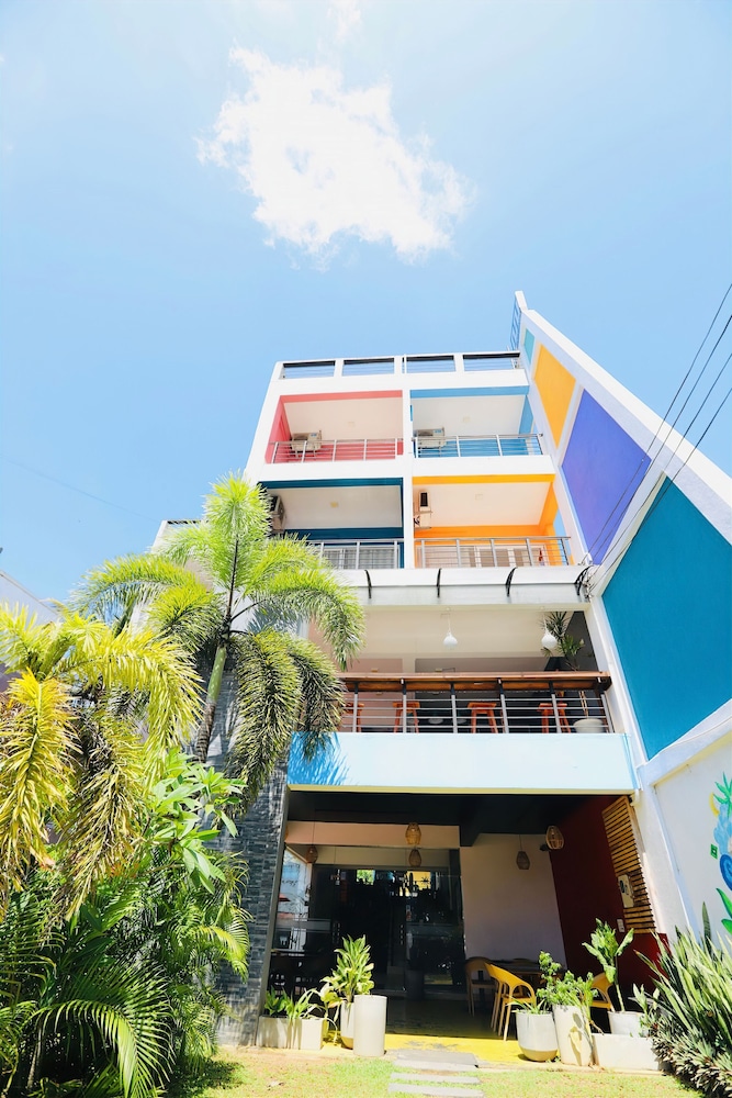 Hotel Twenty- Two Dazzle Bay - Image 1