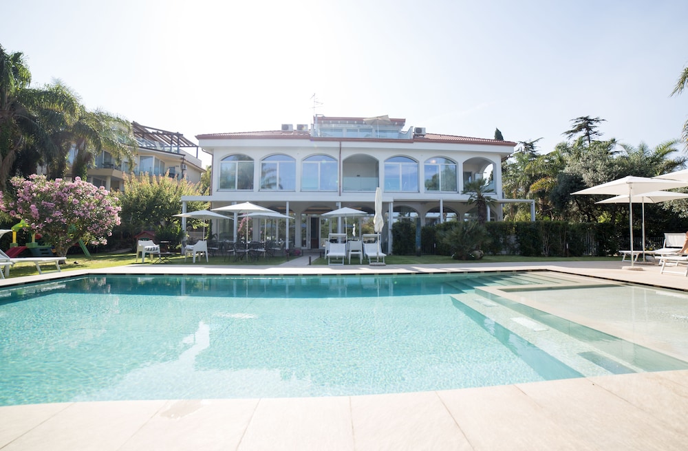 Sicilia's Residence Hotel Art & Spa