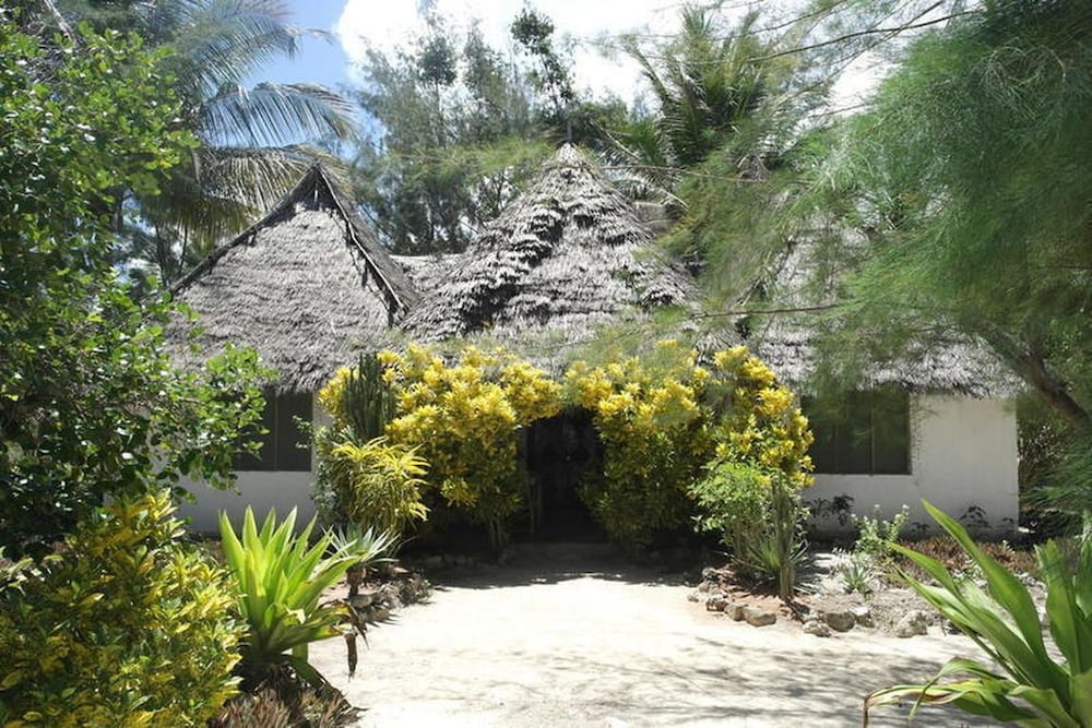 Milele Lodge