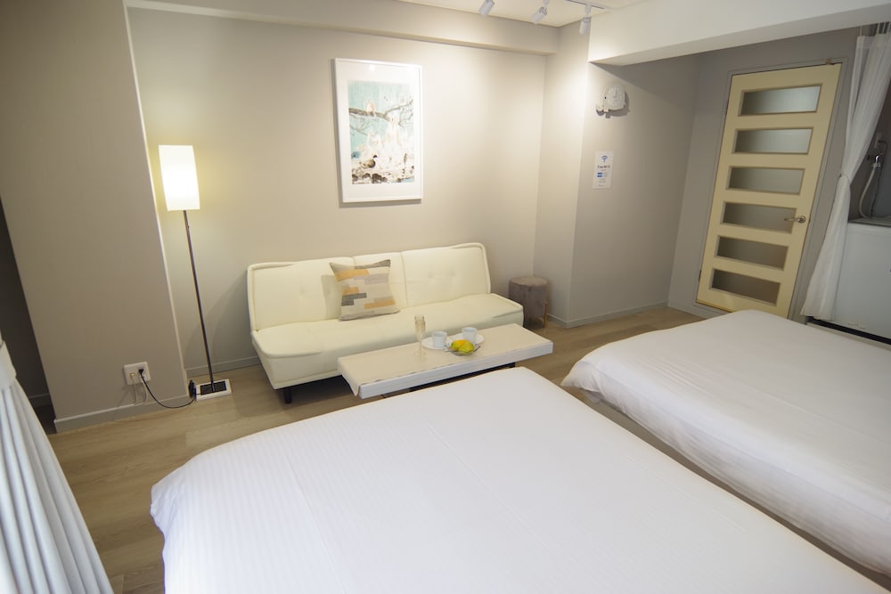 Nipponbashi Art Hotel