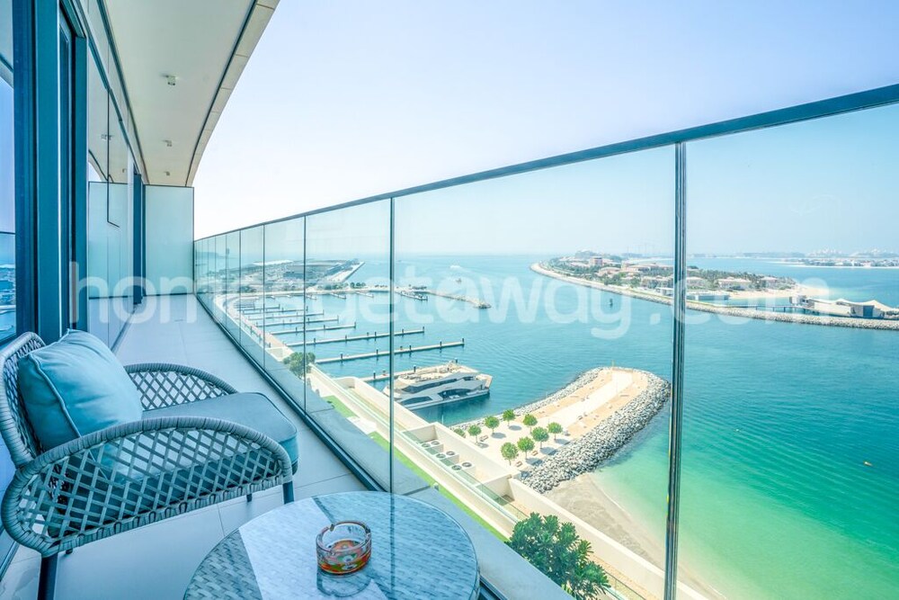 HomesGetaway-2BR in Beach Vista Tower 1