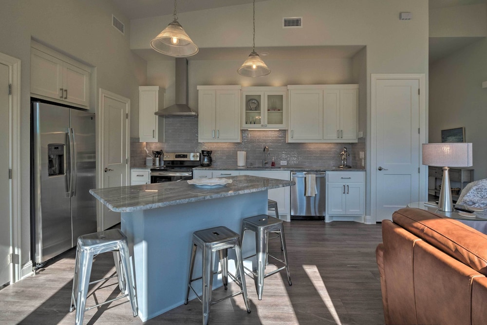 Modern Lake Travis Haven w/ Resort Amenities! - Property Image 27