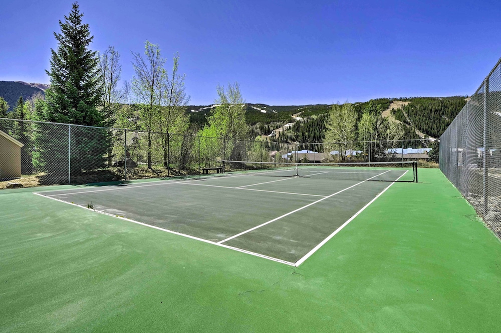 Private Sauna & Mtn Views: Keystone Townhome!