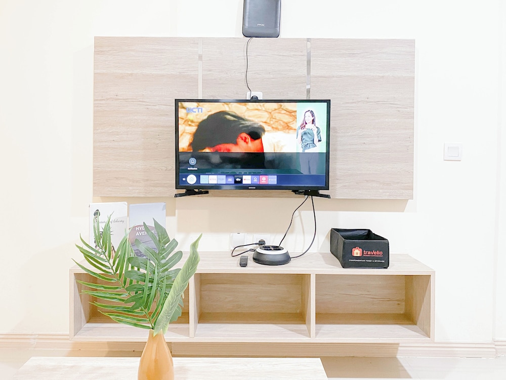 Minimalist and Cozy Living 2BR Meikarta Apartment