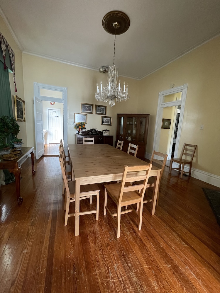 Carriage Lane Inn
