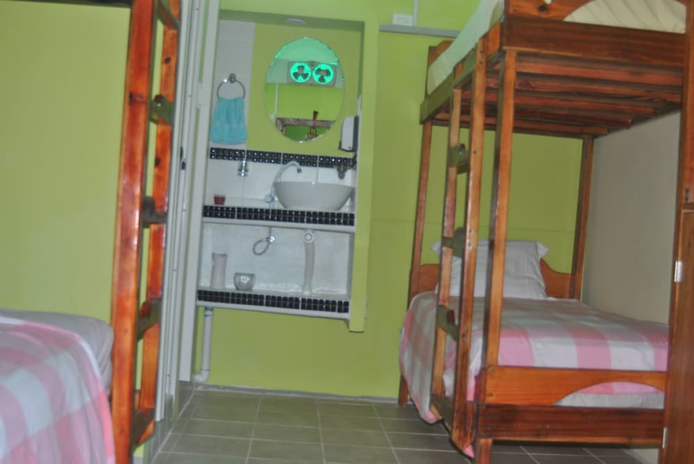 Ecoarthostal - Hostel