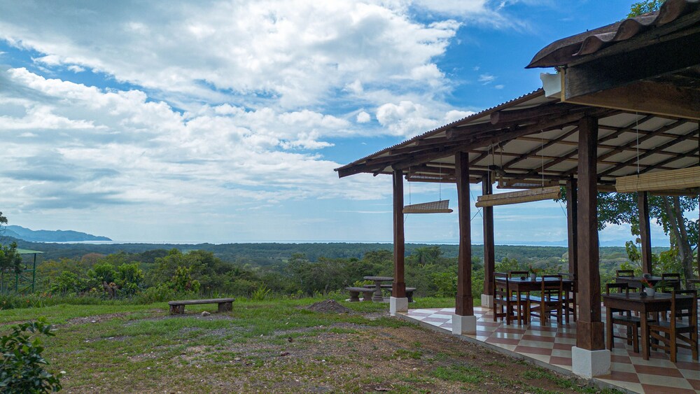 Tarcoles Birding Lodge