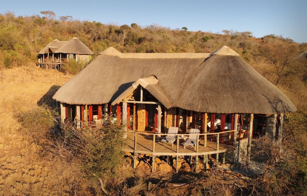 Nambiti Plains Private Game Lodge