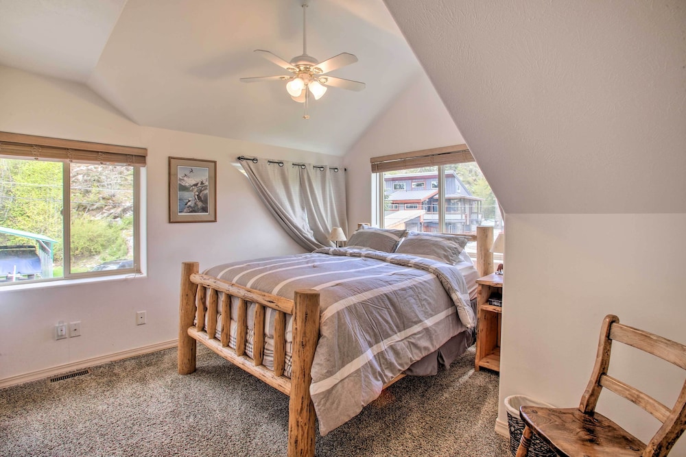 Winter/summer Twin Lakes Retreat Near Skiing! view 3