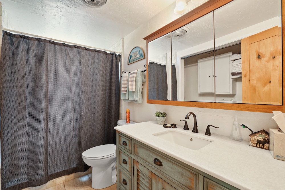 780 Tehama Dr view 5