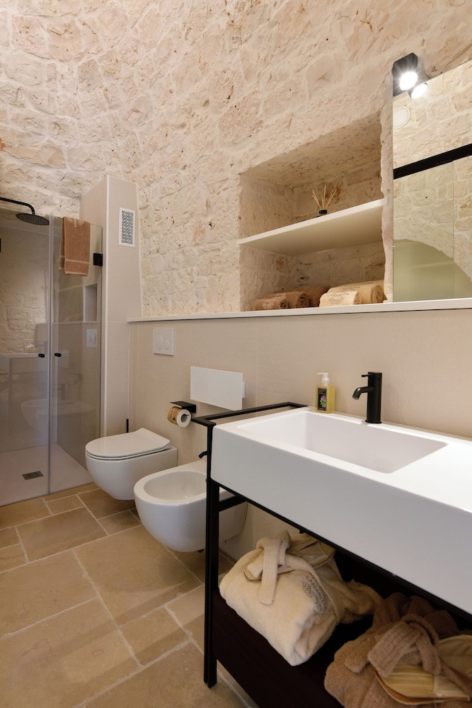 Lamarossa Trulli & Suites