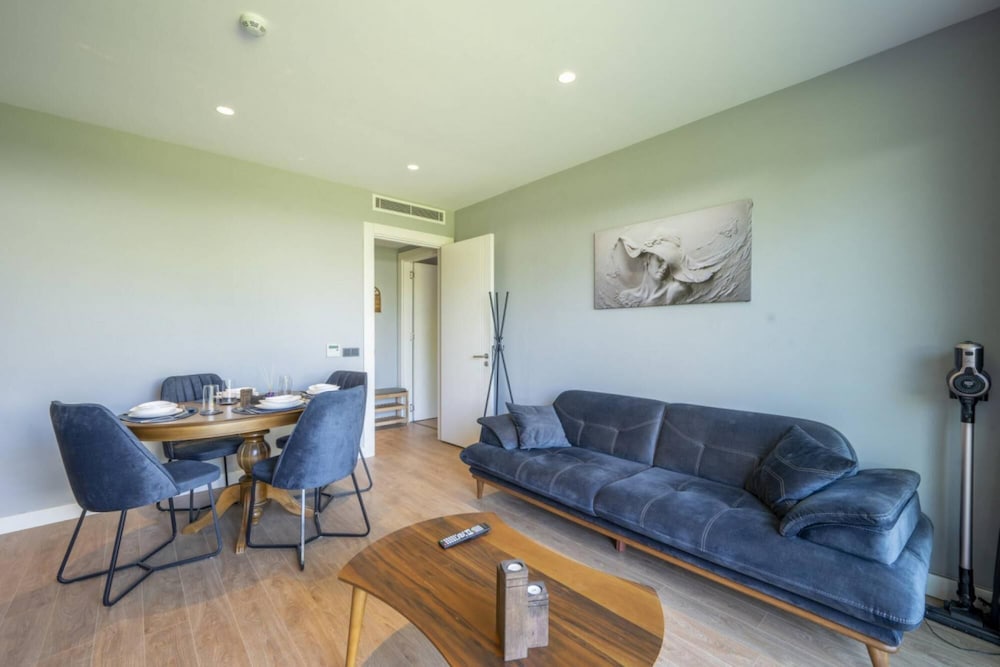 Splendid Suite Close to Beach in Bodrum view 2