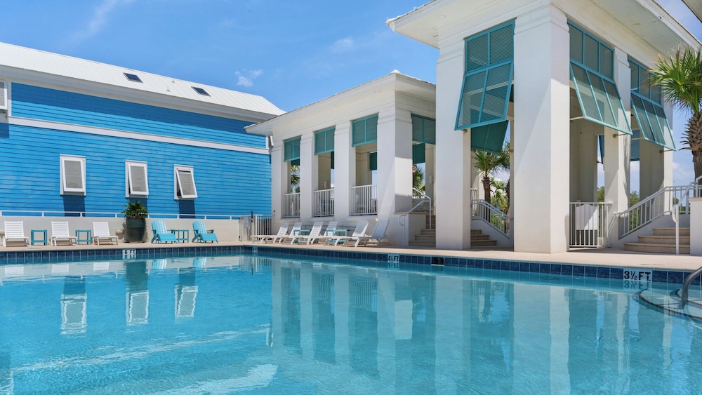 Lakefront Haven in Carillon Beach