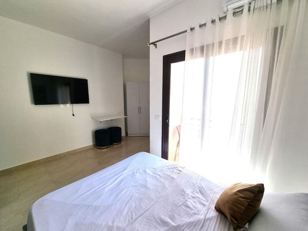 Studio With Swimming Pool Near Beach and El Gouna view 3