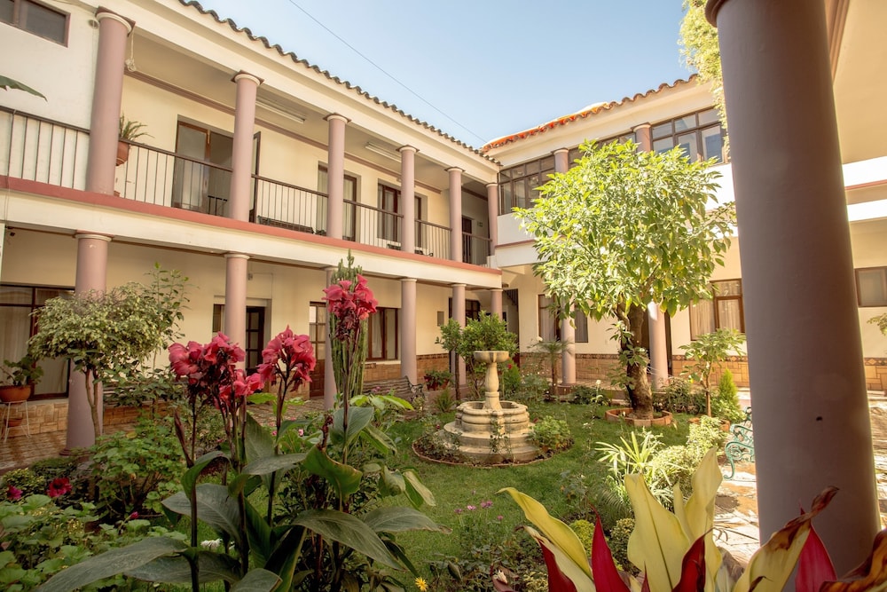 Hotel Independencia - Image 1