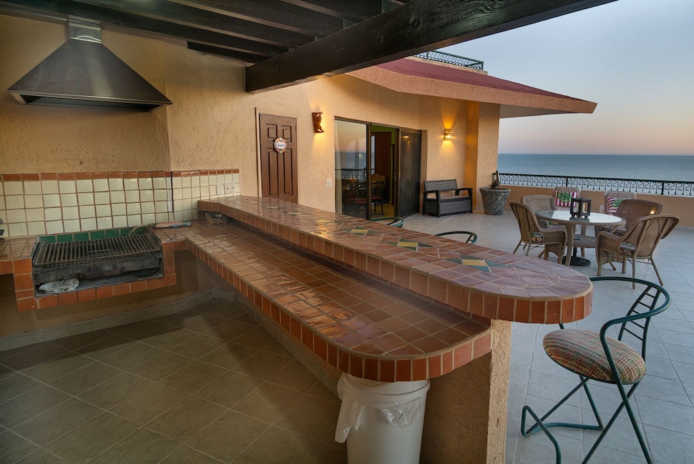 Casa Frida Massive Condo Sleeps up to 12!