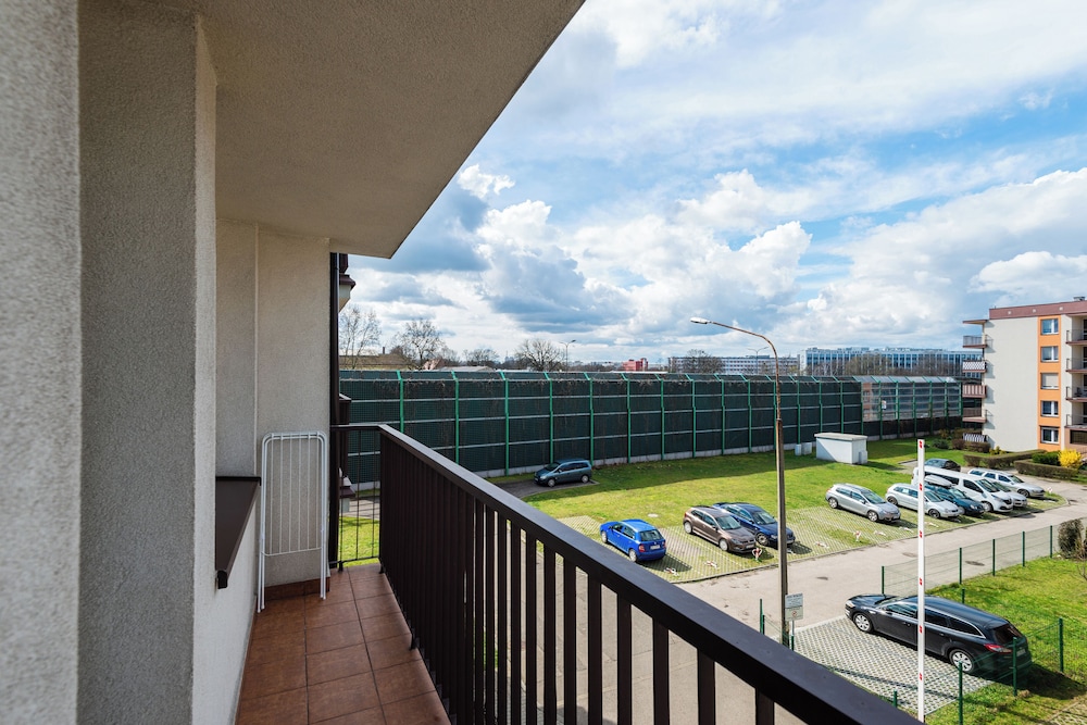 Friends - by Kairos Apartments