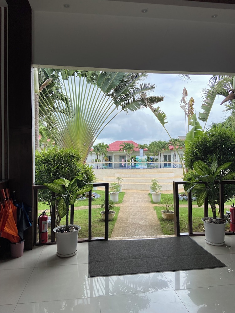 Green Mango Resort
