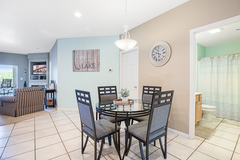 Experience Lakeside Living at Its Finest: Stunning Views and Prime Location!