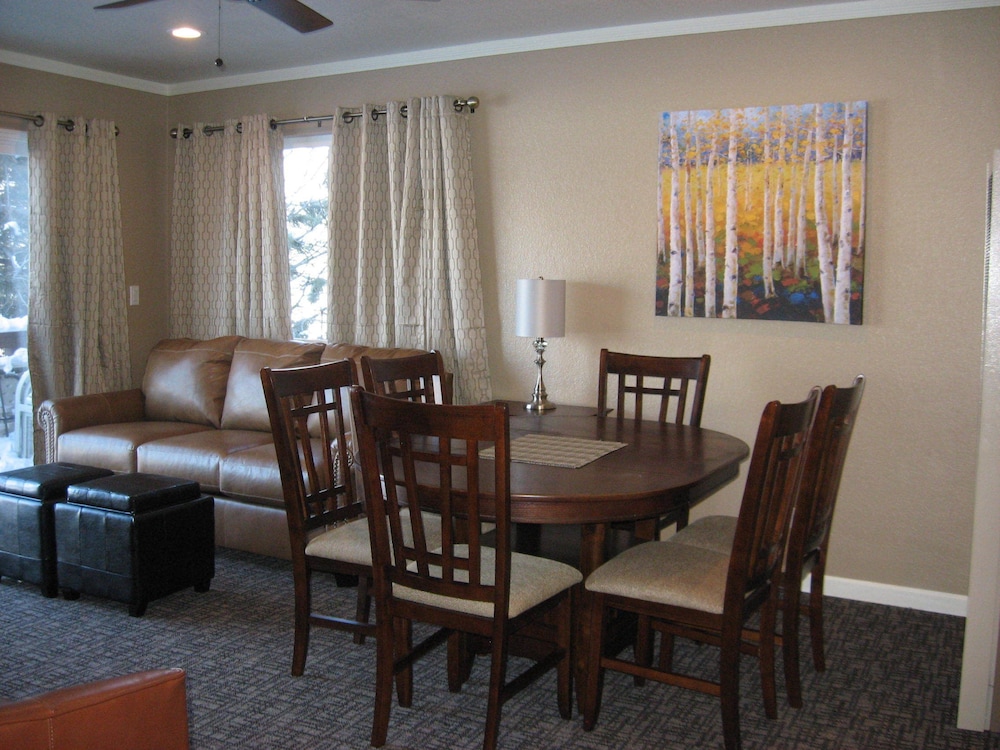 Lake Tahoe Vacations - Beachcomber Inn - Property Image 36