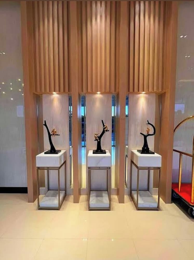 Lush 1Bedroom plus Maidsroom Megaworld39 view 2