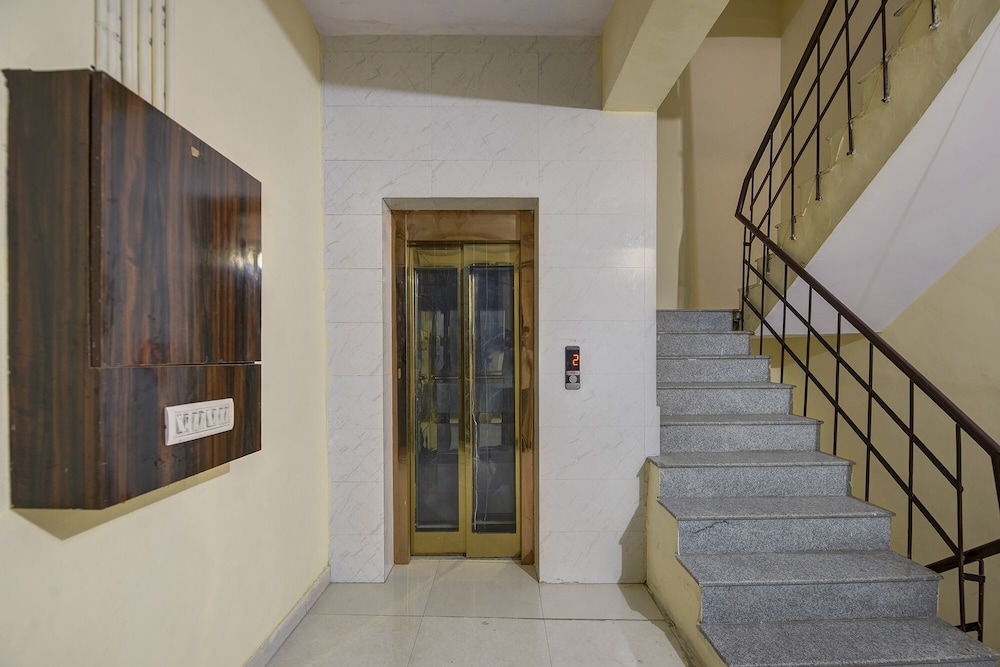 Fabhotel Golden Key Residency