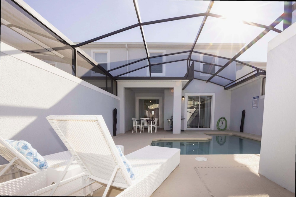Stunning 4Bd Near Disney w Pool Storey Lake 4369
