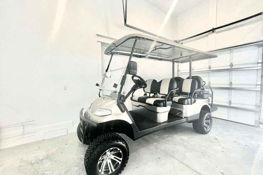 Endless Summer by Avantstay Oceanview, Private Pool, Golf Cart