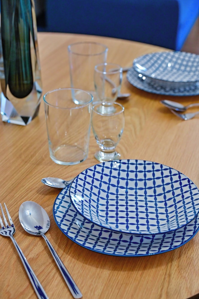 Royal Blue Central House by Checkin