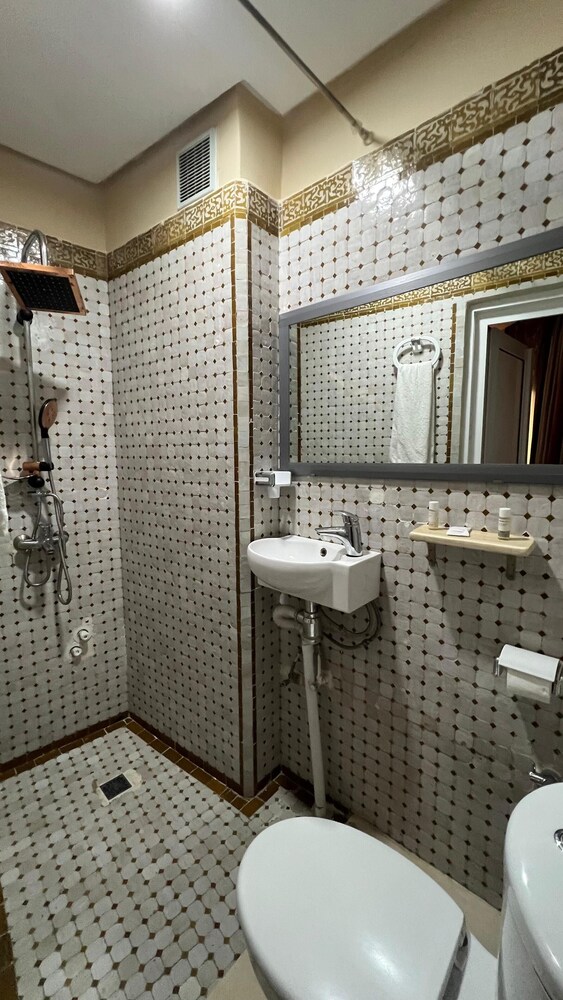 Hotel Pyramides Collection