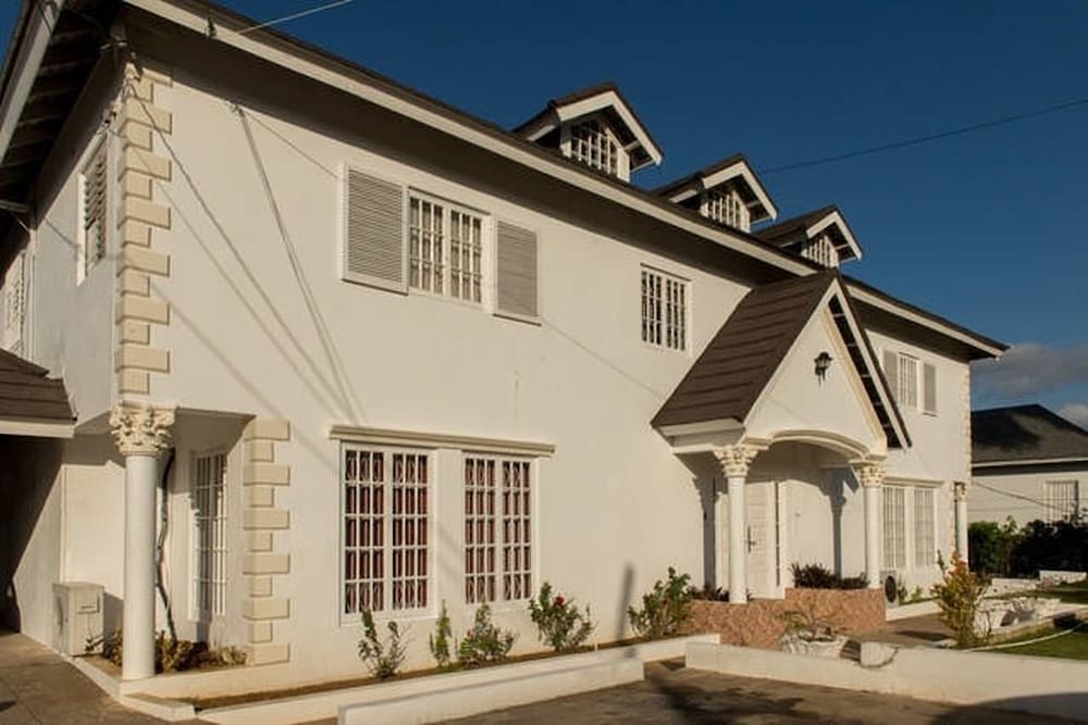 Photo 27 sur 27 de Lawrence Pool House
