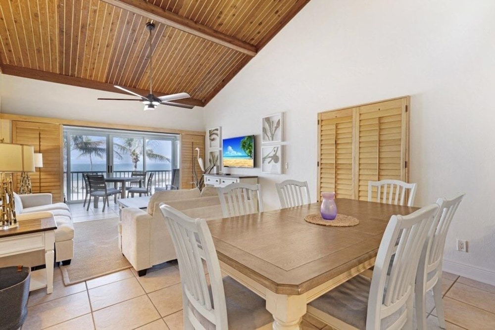 South Seas Beach Villa 2538 3 Bedroom Condo