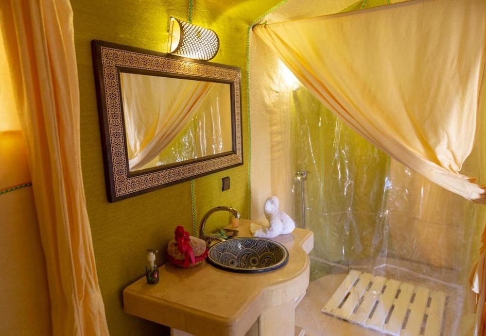 Lantern Luxury Camp
