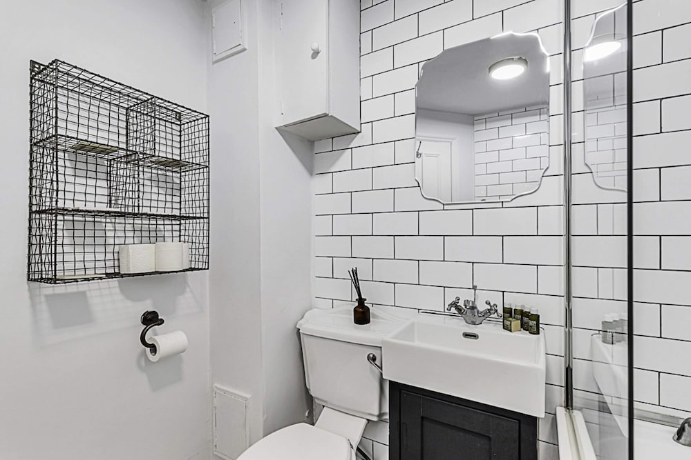 The Shepherd's Bush Hideaway