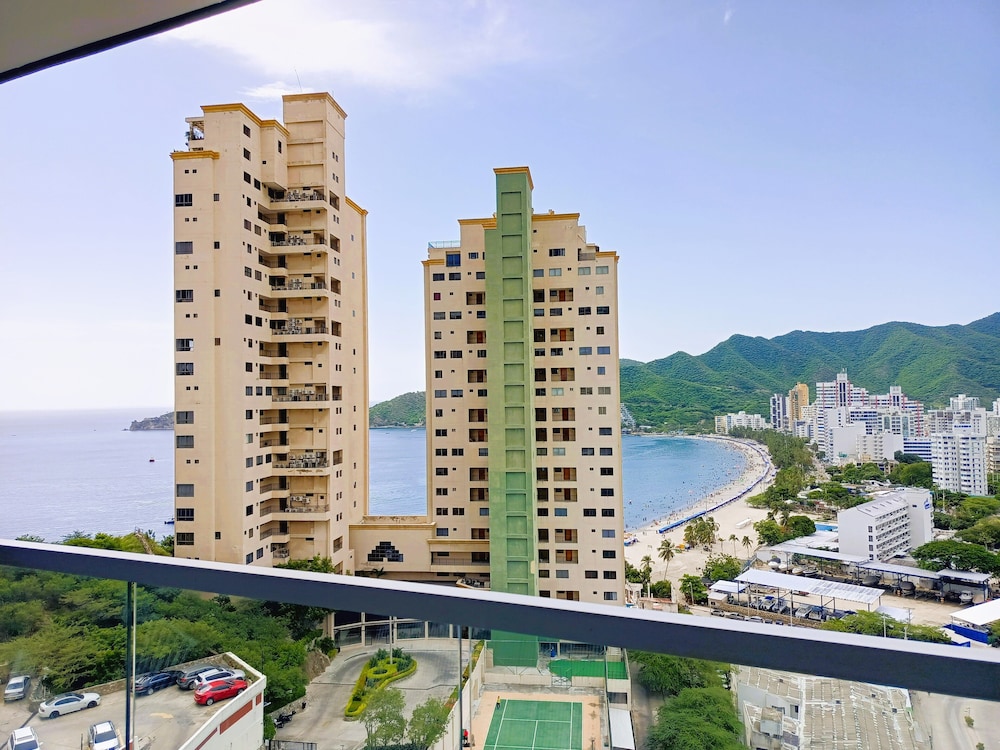 Apartasuites Ambar Roca - Rodadero
