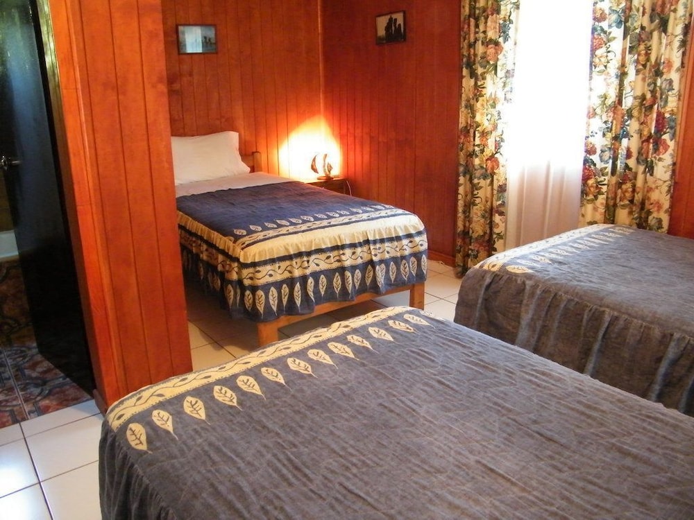 Hostal Noa-Ariki view 3