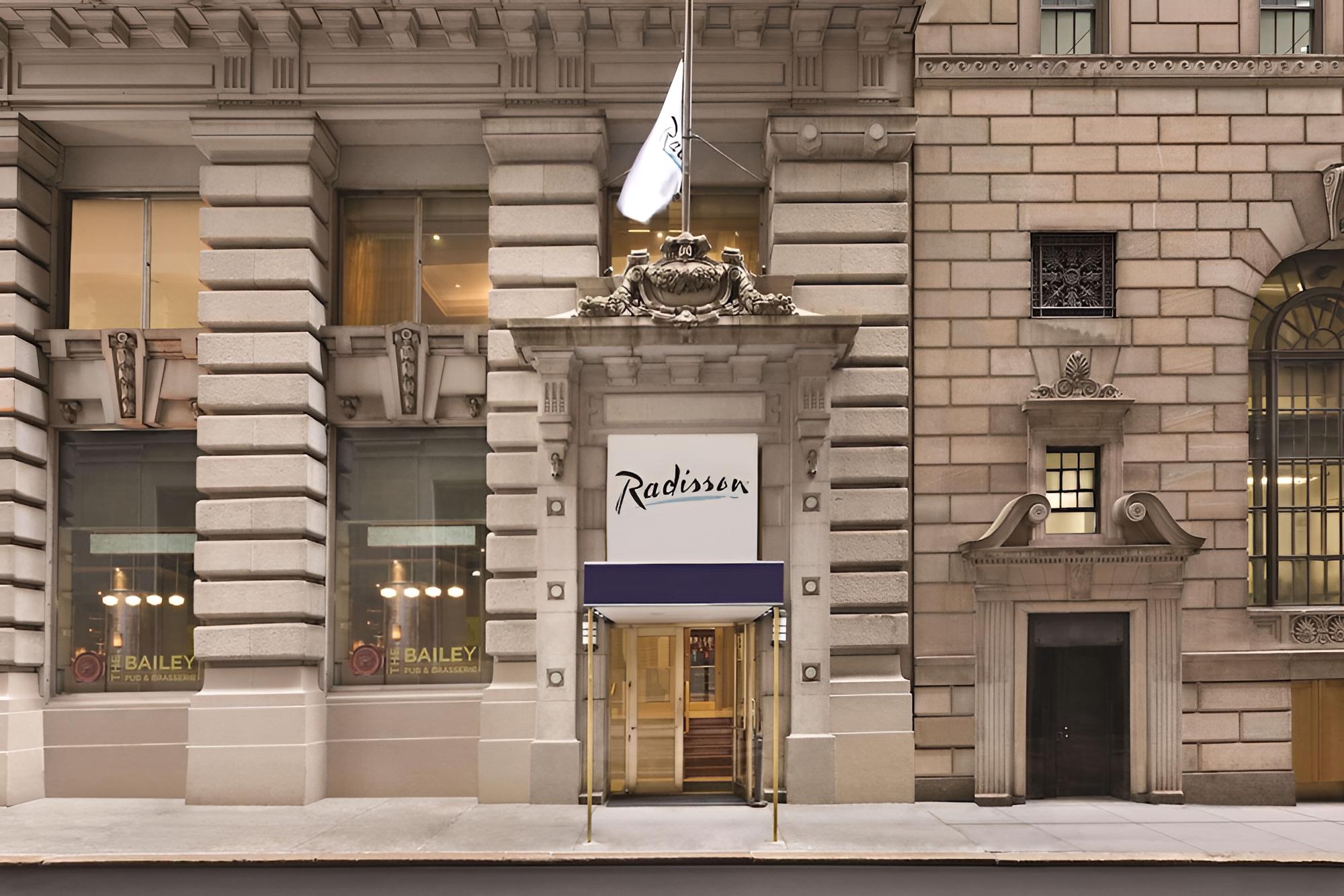 Radisson Hotel New York Wall Street - Image 1