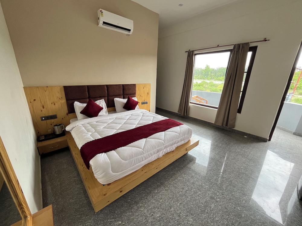 River Home Stay