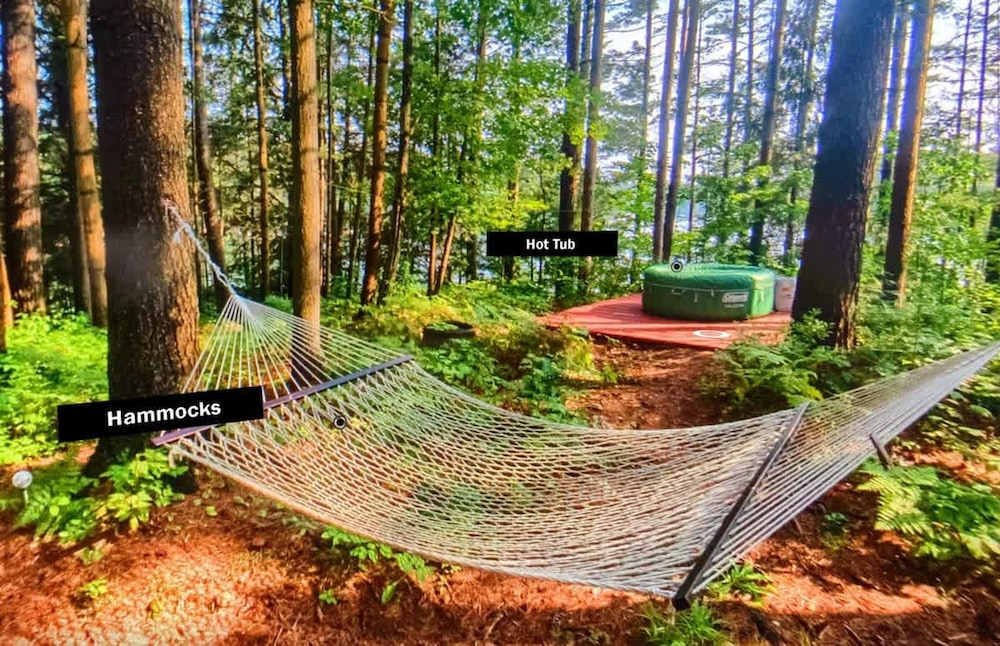 Private Island 5 Homes 2 Hottub Boat -sleeps 17