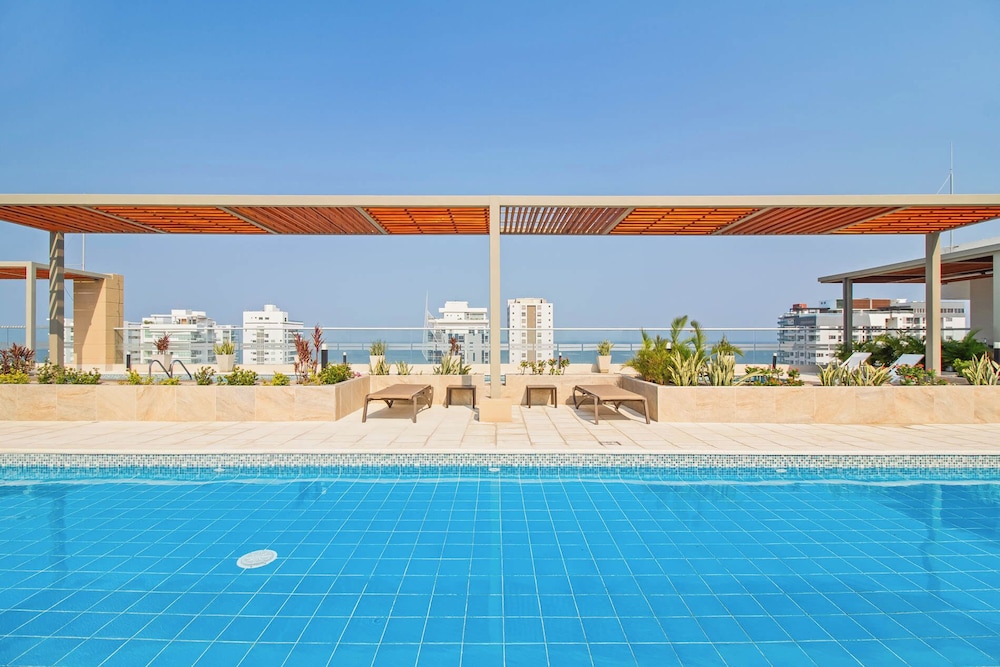 Salguero Suites By HostPro
